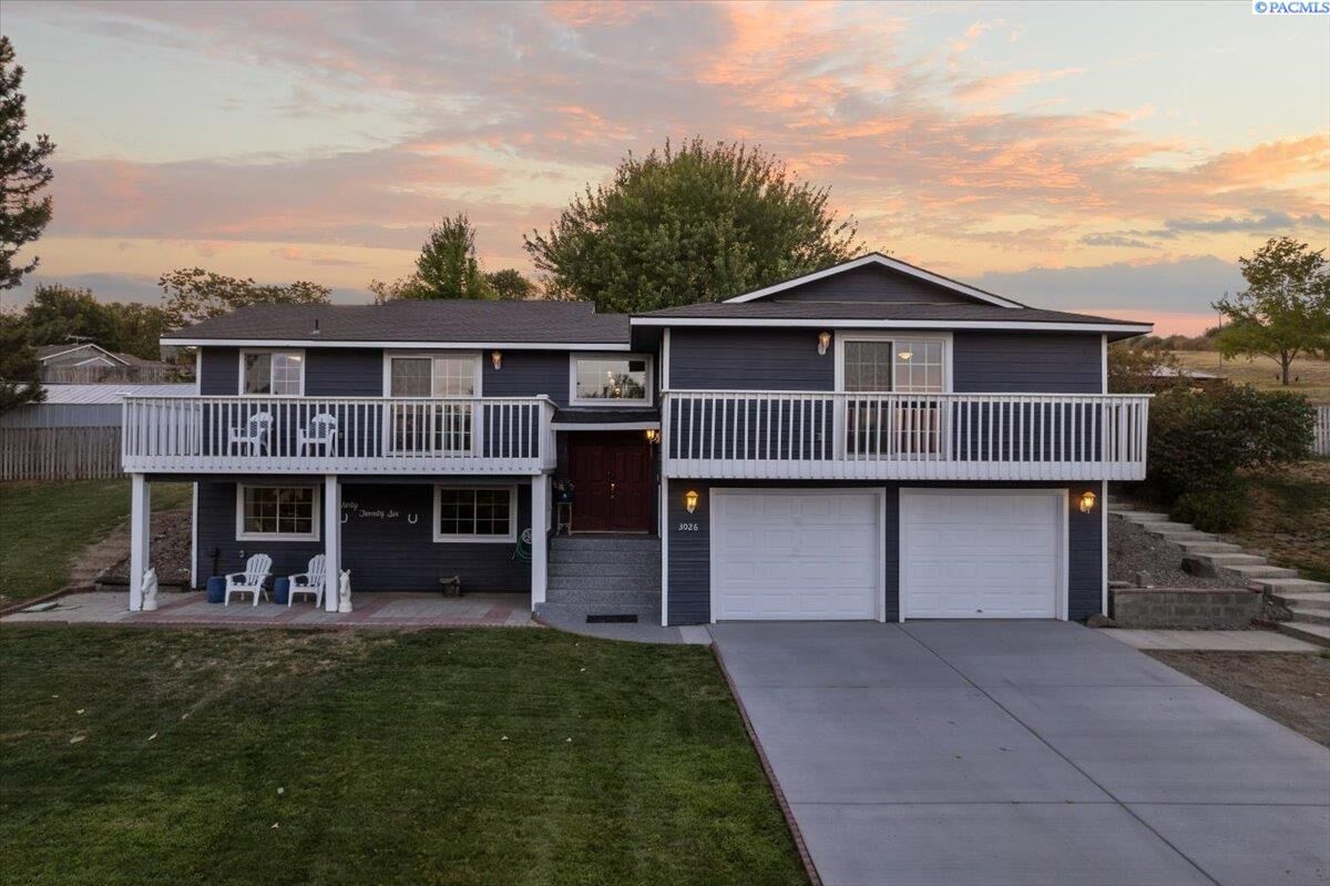 Property Photo:  3026 Escolar Rd  WA 99338 