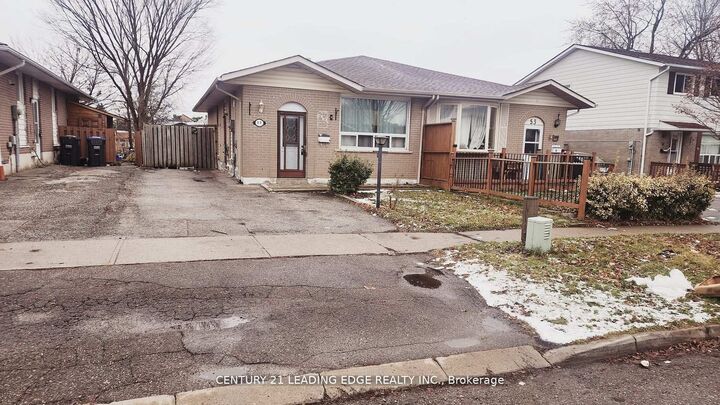 Property Photo: 55 Crawford Drive Upper ON L6V 2C6