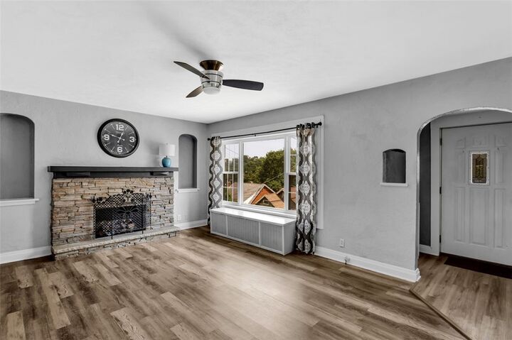 Property Photo: 3128 Elroy Ave PA 15227