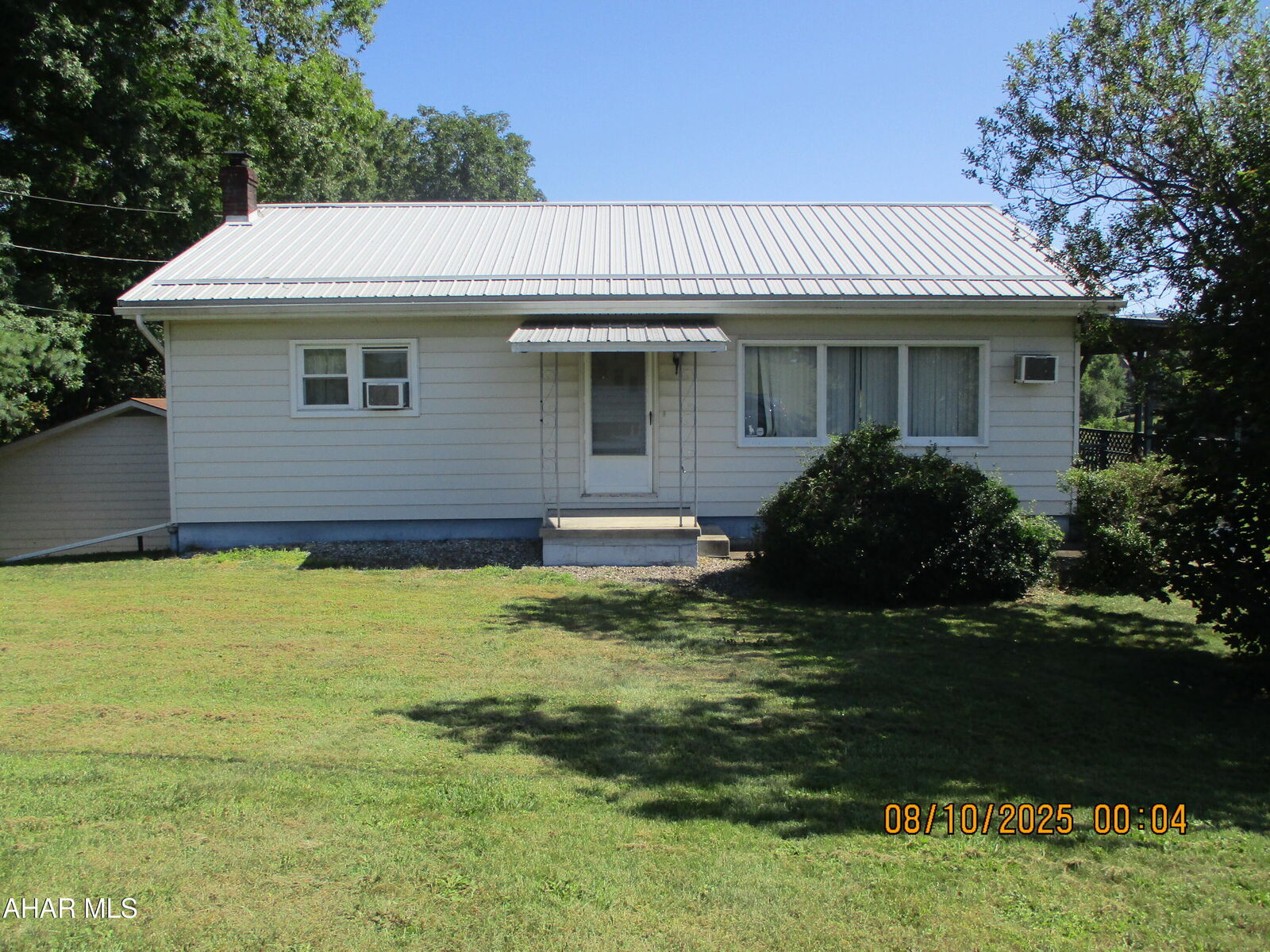 Property Photo:  452 Shawnee Drive  PA 16673 
