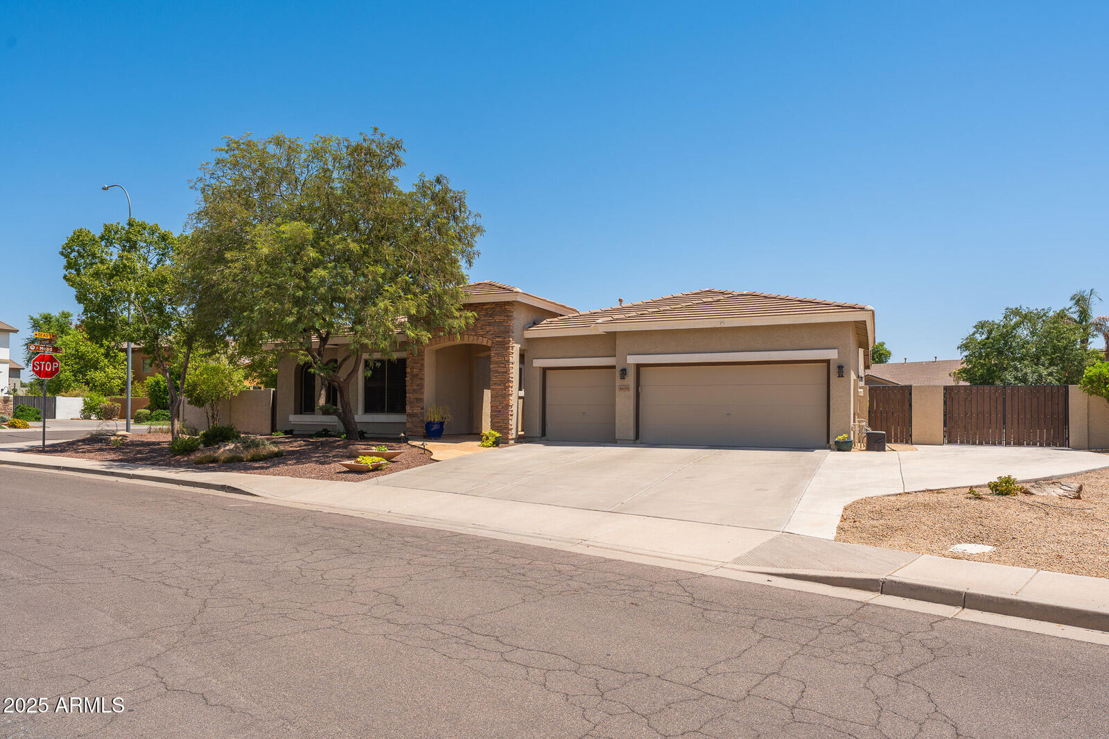 Property Photo: 4699 S Fresno Street AZ 85249