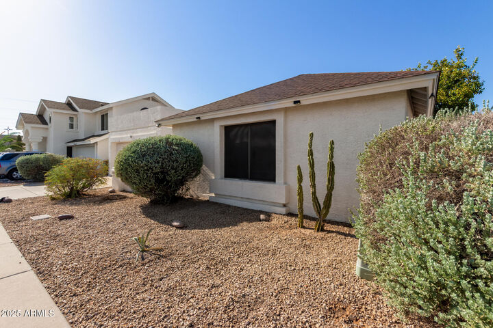 Property Photo:  3228 E Taro Lane  AZ 85050 