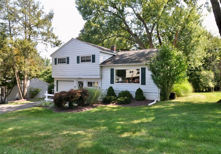 833 Dickinson Drive  Vestal NY 13850 photo