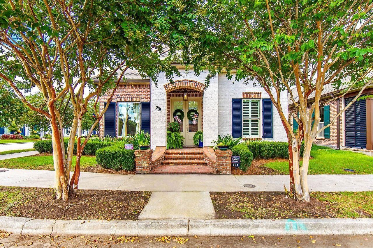 Property Photo:  201 Rue Christe  LA 70360 