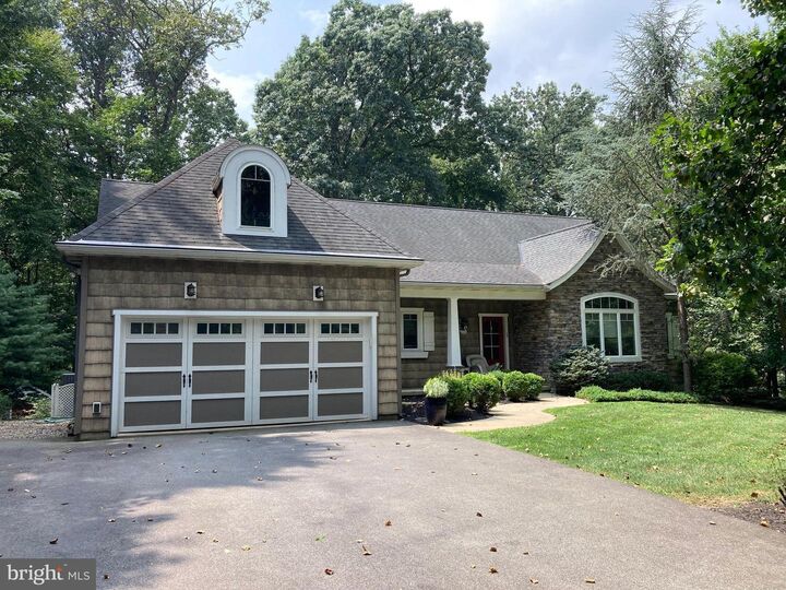 Property Photo: 15 Fawn Court PA 17516