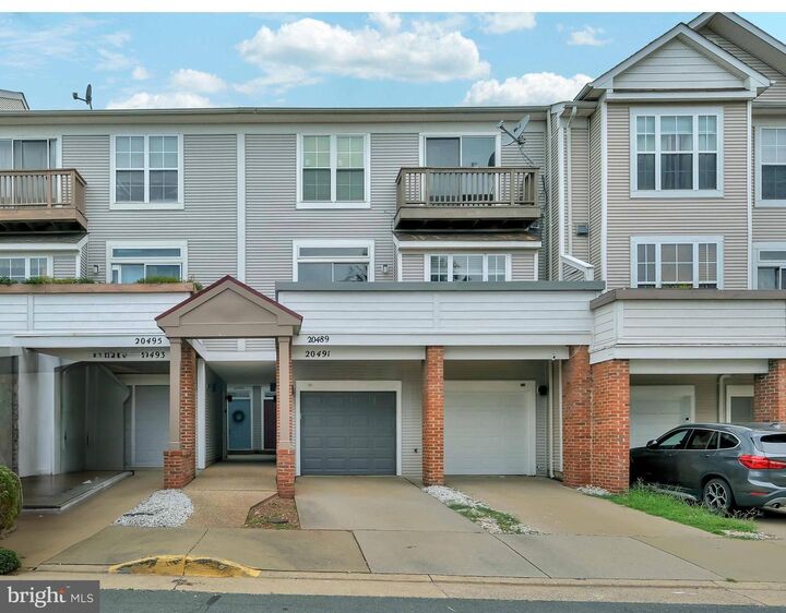 Property Photo: 20489 Cool Fern Square VA 20147