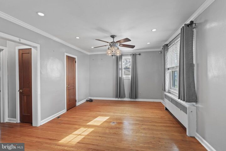 Property Photo:  612 W Brooke Avenue  NJ 08049 