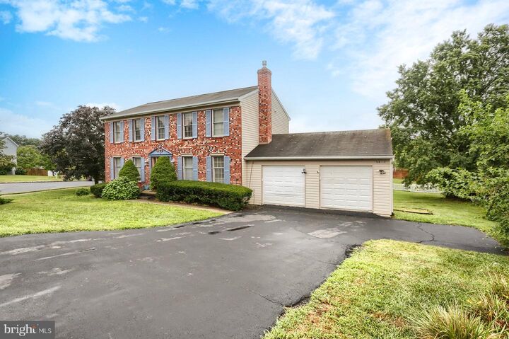 Property Photo: 6418 Gillingham Lane PA 17111