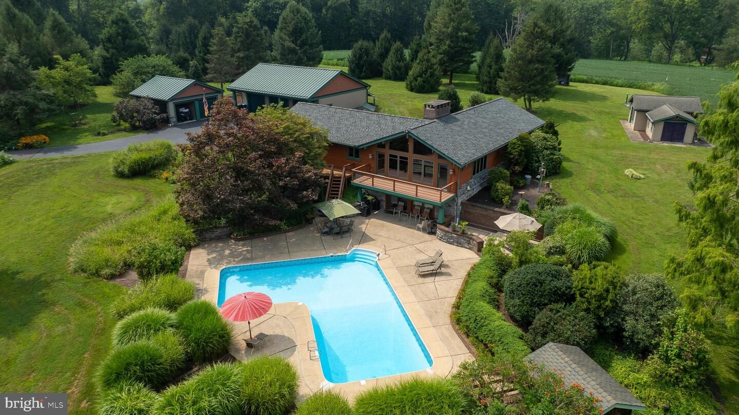 Property Photo:  5776 Pheasant Run Road  PA 17406 