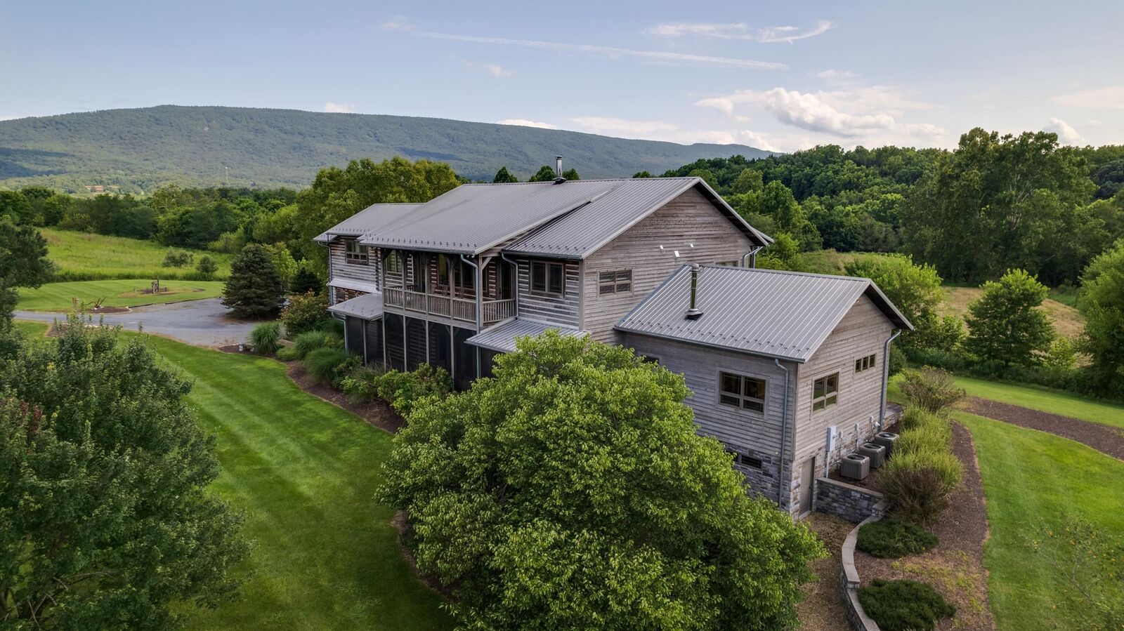 Property Photo:  500 Log Cabin Ln  VA 22844 