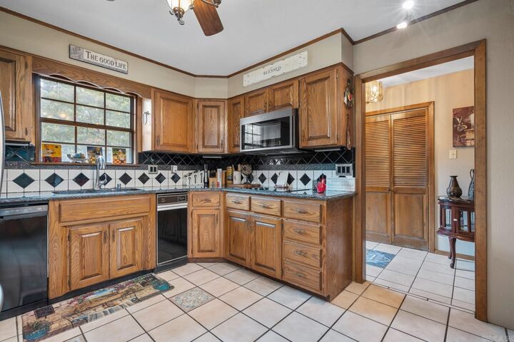 Property Photo: 2311 Lakeshore Drive, Unit N3 AR 71913