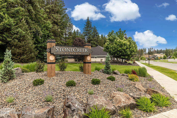 Property Photo:  1189 E Sleeping Deer Ave  ID 83835 