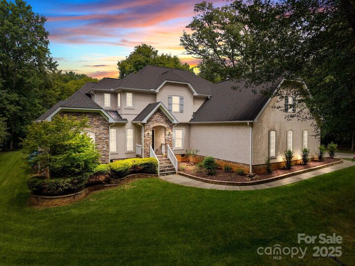 6802 Rock Island Road  Charlotte NC 28278 photo