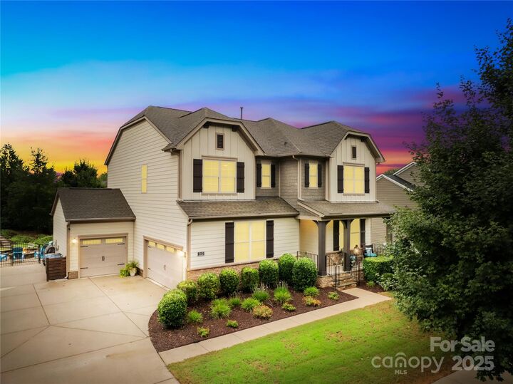 Property Photo: 5112 Ingleburn Lane NC 28078