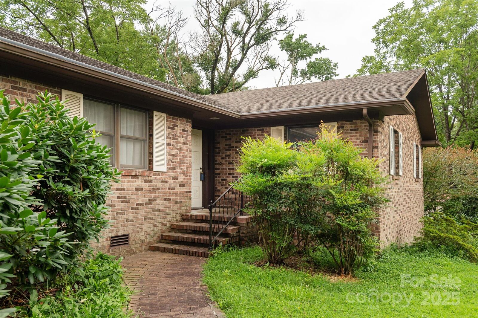 Property Photo: 27 Country Road NC 28791