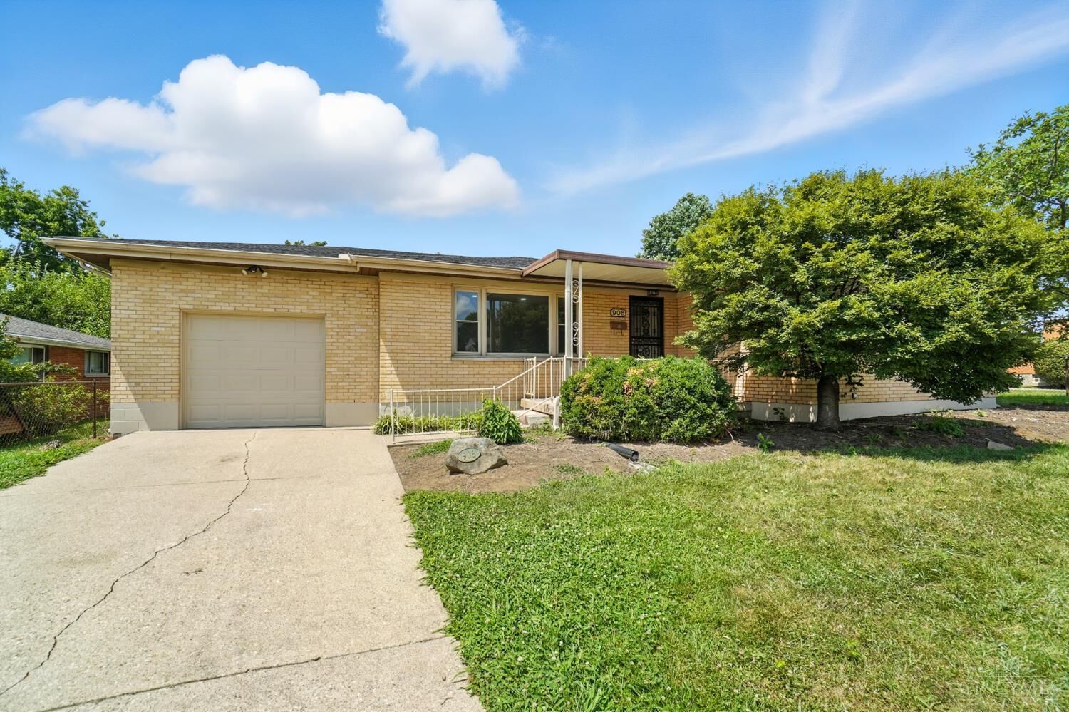 Property Photo: 908 Lamberton Street OH 45044