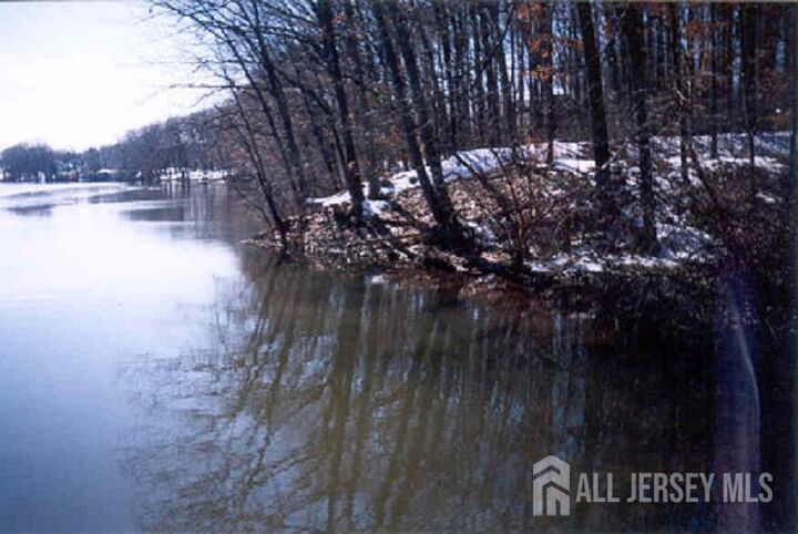Property Photo:  26 Mare Haven Court  NJ 08902 
