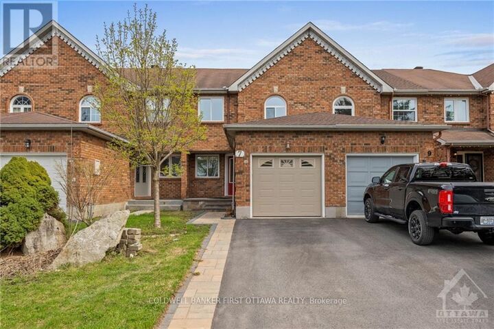 7 Robarts Crescent  Ottawa ON K2L 3Z6 photo
