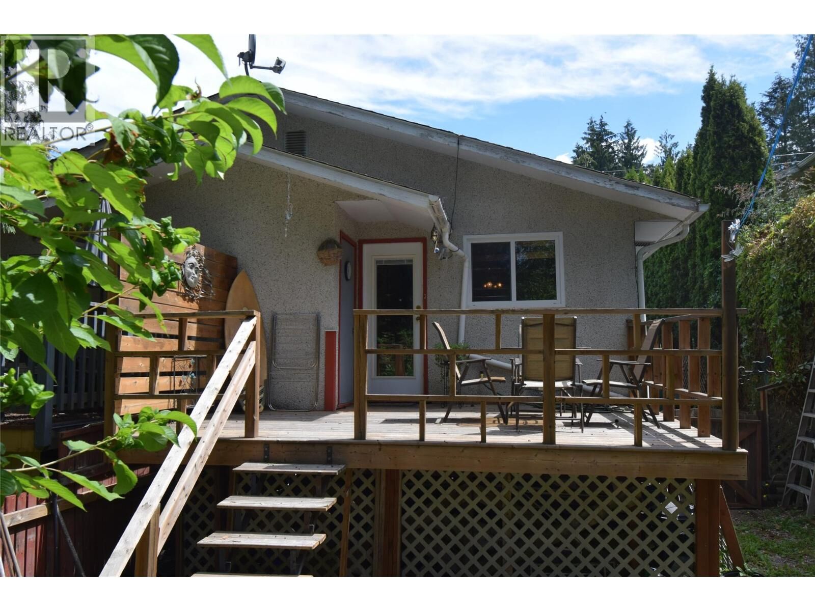 Property Photo:  1516 McQuarrie Avenue  BC V1L 1B9 