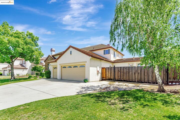 Property Photo:  2480 Stanford Way  CA 94531 
