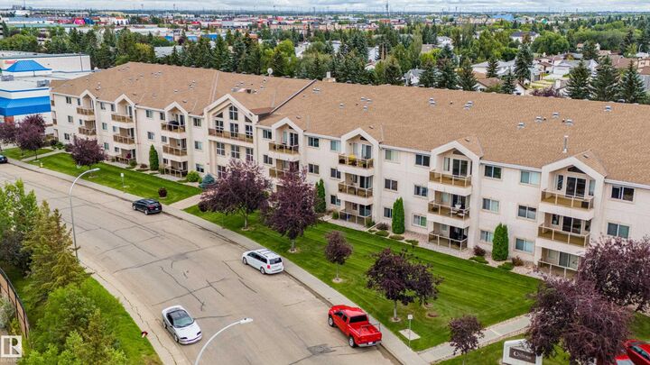 Photo de la propriété: 10421 42 Avenue NW 208 AB T6J 7C8