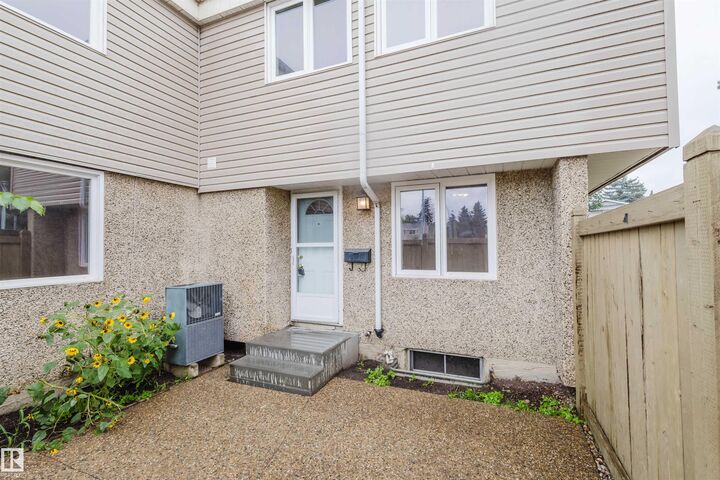 14827 B Riverbend Road NW  Edmonton AB T6H 5A9 photo
