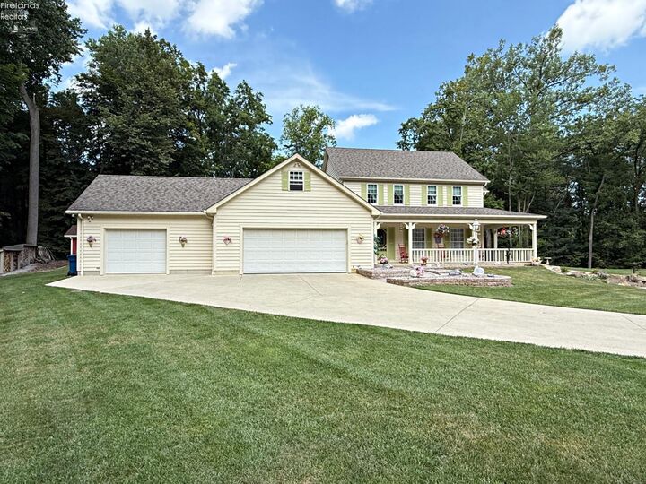 2887 S Briarwood Drive  Tiffin OH 44883 photo