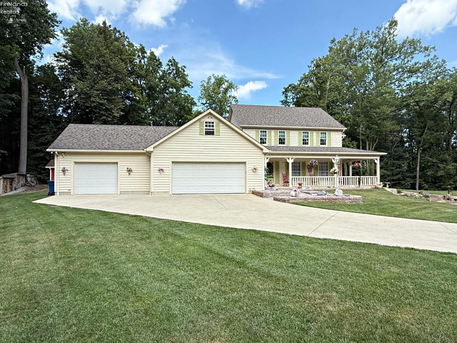 Property Photo: 2887 S Briarwood Drive OH 44883