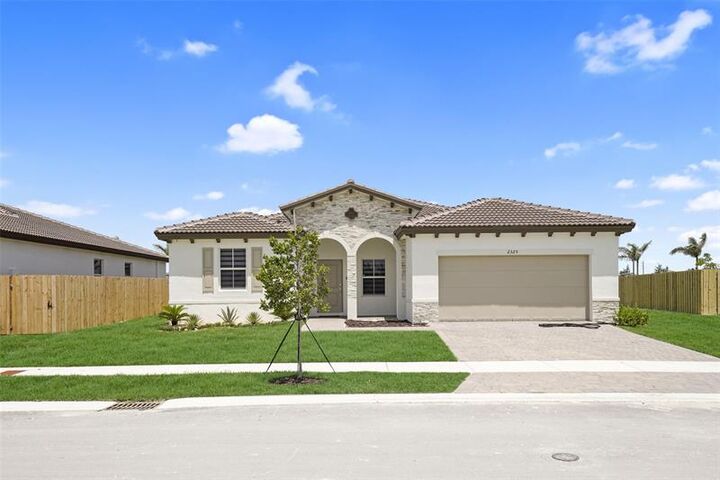 2325 SE 29th Ct.  Homestead FL 33035 photo