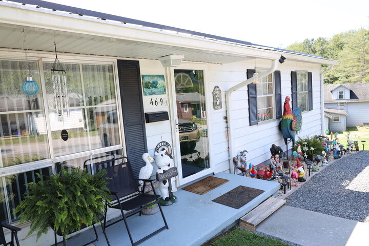 Property Photo:  469 Matthews Rd  WV 24970 