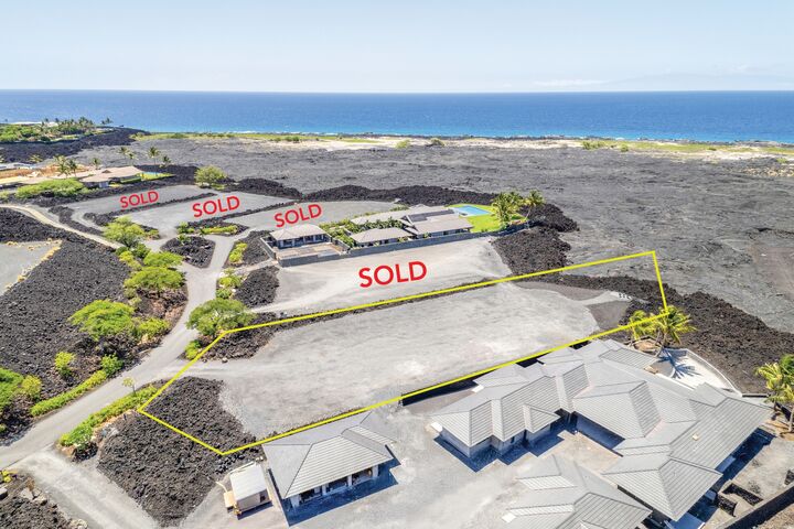 Property Photo: 72-1176 Kekahawaiole Dr HI 96740