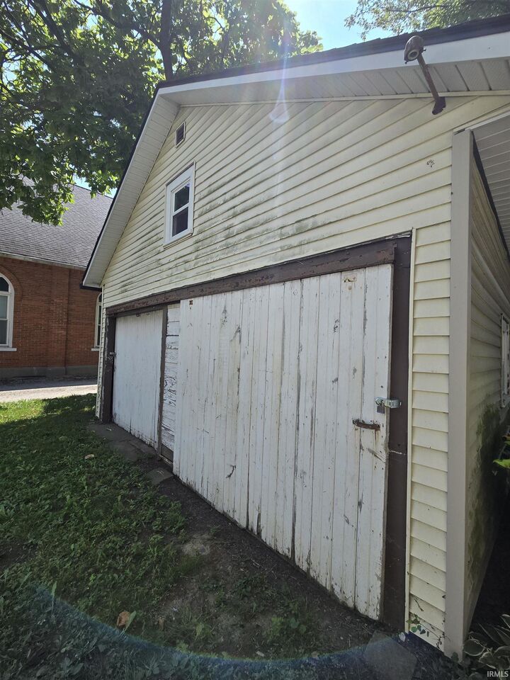 Property Photo:  144 W Oak Street  IN 46721 