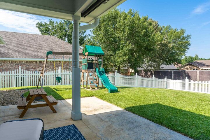 Property Photo:  1809 Chisolm Trail  TX 75605 