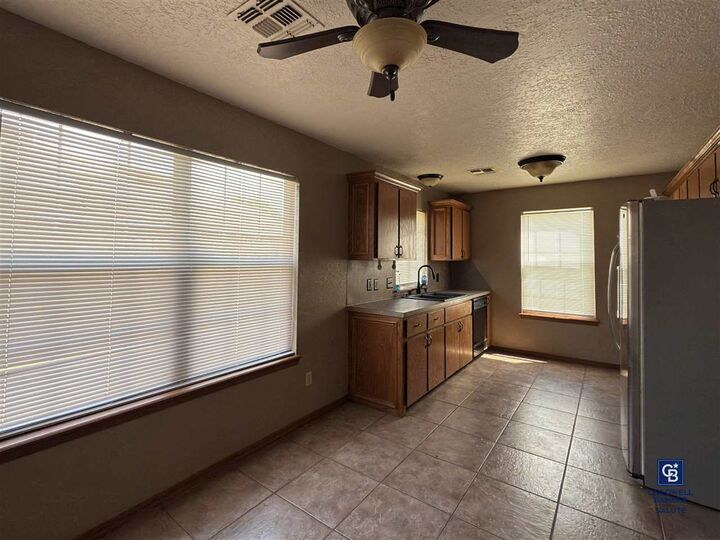 Property Photo:  309 E Seminole St  OK 73543 