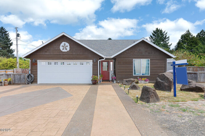 Property Photo:  1339 SE Blue Spruce Lane  OR 97394 