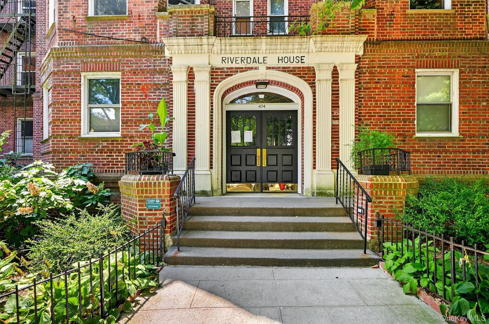Property Photo: 474 W 238th Street 6A NY 10463