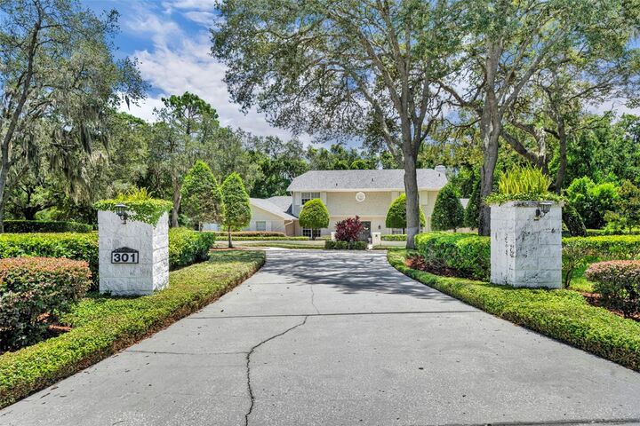 Property Photo:  301 Sweetwater Club Boulevard  FL 32779 