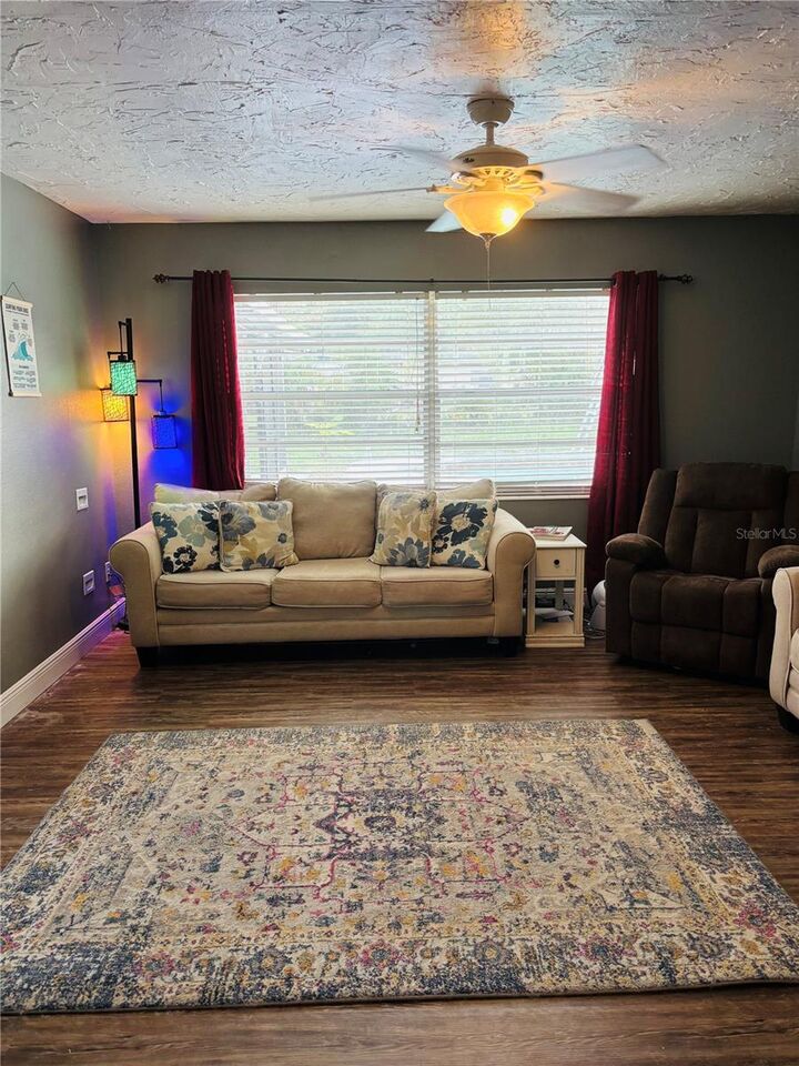 Property Photo: 186 Lakeside Drive FL 32773
