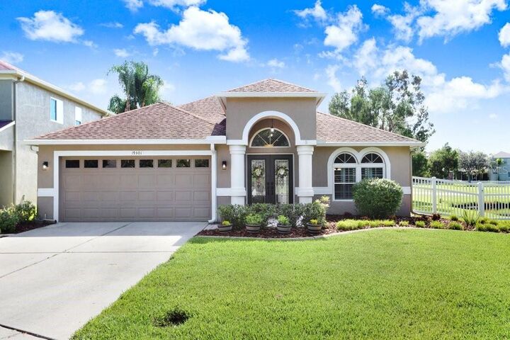 Property Photo:  19301 Seacove Drive  FL 33558 