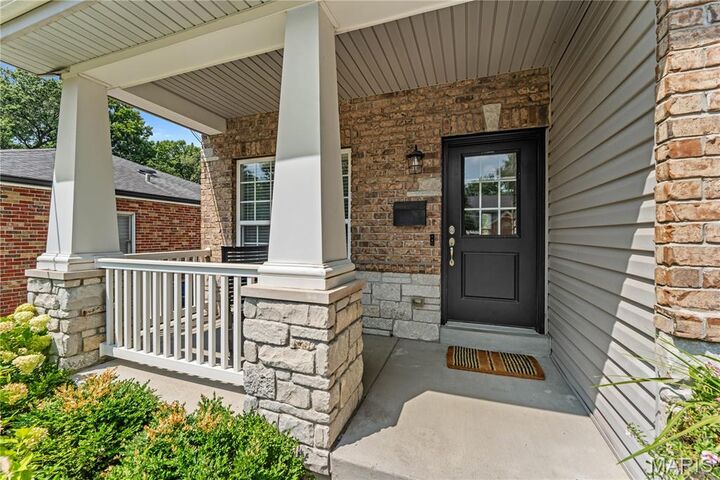 Property Photo: 2411 Pocahontas Place MO 63144