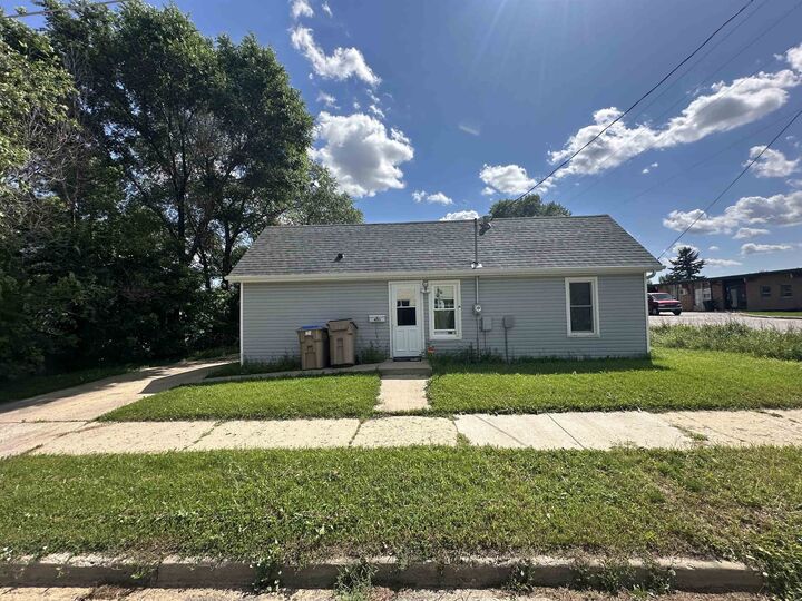 400 NE 10th Ave.  Minot ND 58703 photo