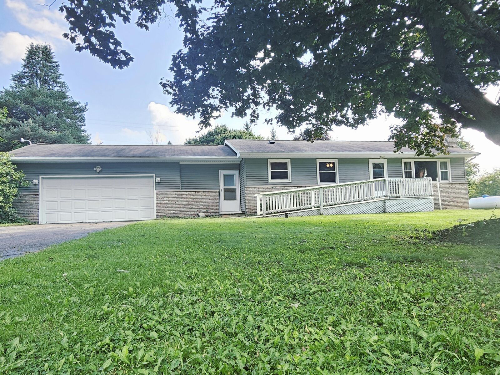 Property Photo: 4511 State Road MI 49242