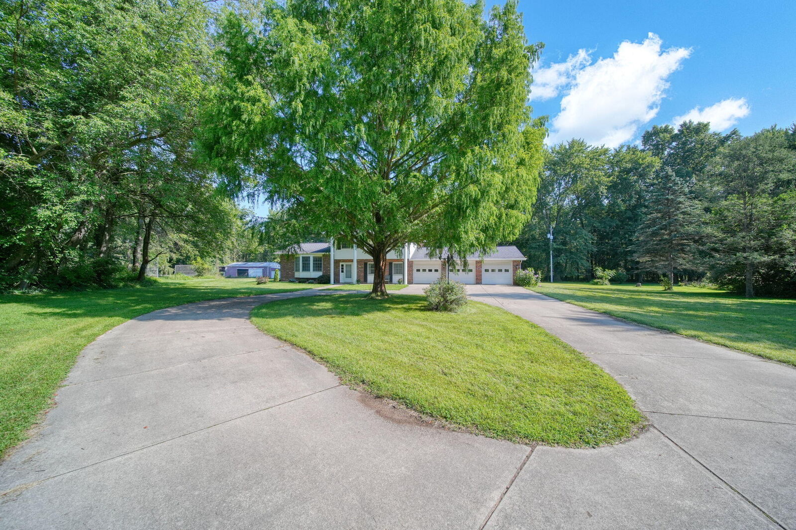 Property Photo: 4209 N Dearing Road MI 49269