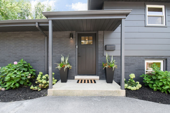 Property Photo:  20 N Edgewood Avenue  IL 60525 