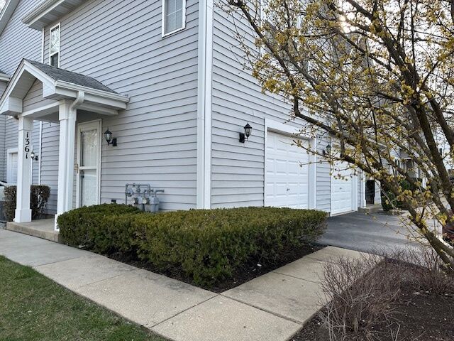 Property Photo:  1361 Orleans Drive  IL 60060 
