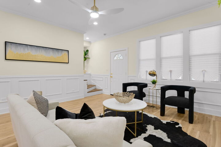 Property Photo:  8811 S Euclid Avenue  IL 60617 