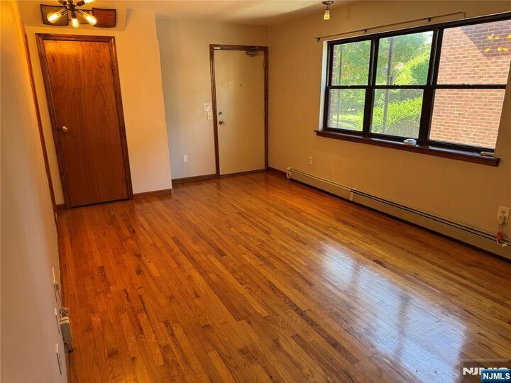 Property Photo:  188 Terhune Avenue 34  NJ 07644 