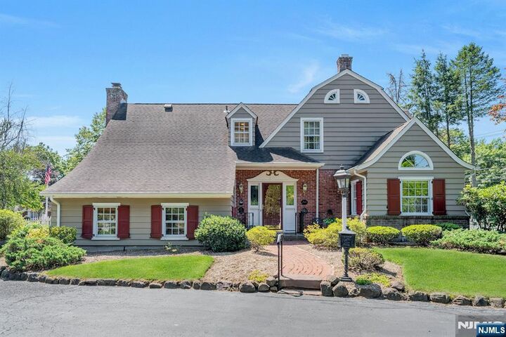 174 Paramus Road  Paramus NJ 07652 photo