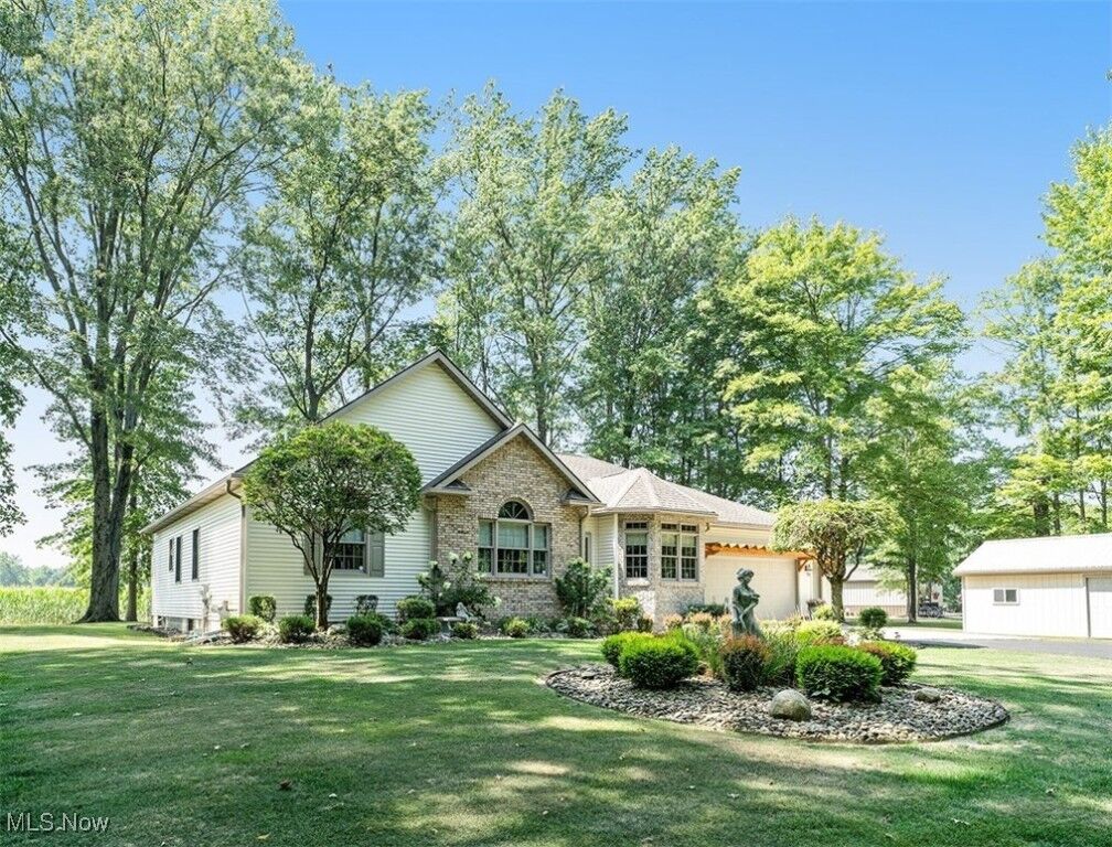 Property Photo: 3918 Wade Avenue OH 44004