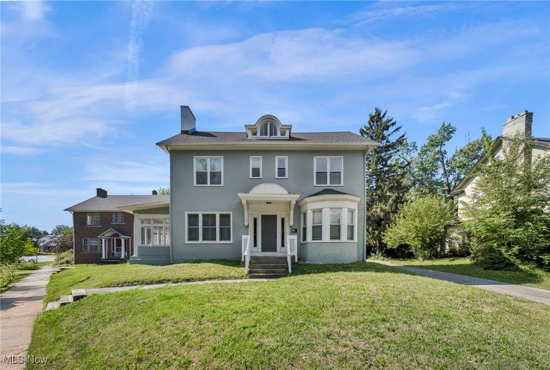 Property Photo: 3312 Redwood Road OH 44118